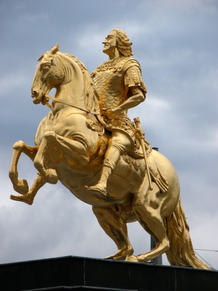Dresden GoldenerReiter (2005)