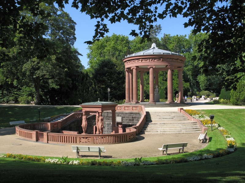 Elisabethenbrunnen-Bad-Homburg-JR-G6-1793-2007-08-06