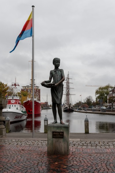 Emden, Skulptur -Jantje Vis- -- 2016 -- 5501