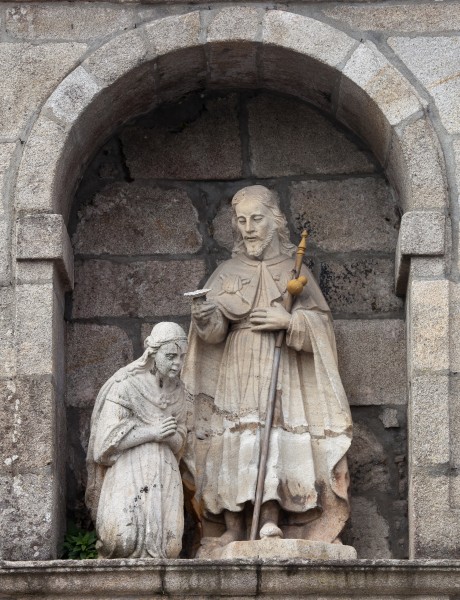 Escultura do apóstolo Santiago bautizando. Fonte da Ponte do Carme - Padrón - Galiza - PA35