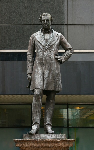 Euston station MMB 01