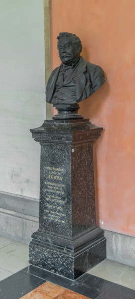 Ferdinand von Hebra (1816-1880), Nr. 106, bust (bronce) in the Arkadenhof of the University of Vienna-2652-HDR