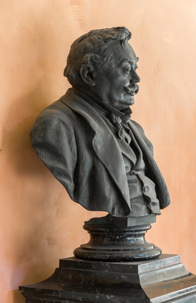 Ferdinand von Hebra (1816-1880), Nr. 106, bust (bronze) in the Arkadenhof of the University of Vienna-2881