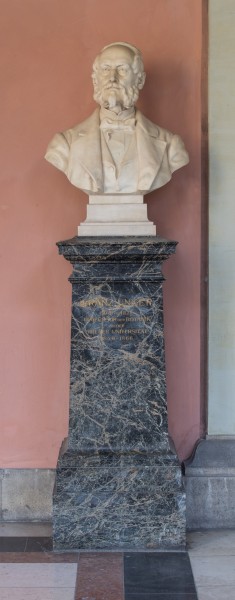 Franz Unger (Nr. 32) Bust in the Arkadenhof, University of Vienna --2188