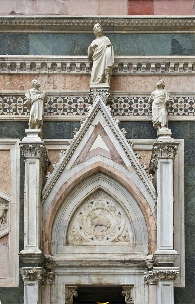 Fronton campanile Giotto Florence