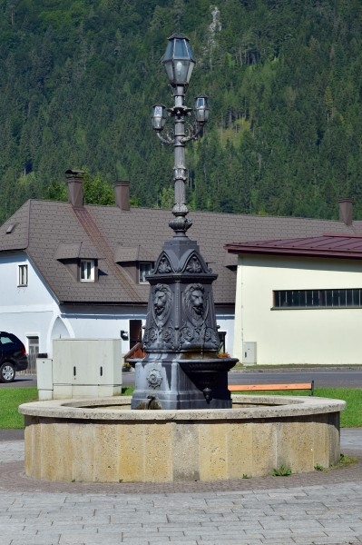 Gußwerk - Brunnen am Kirchplatz