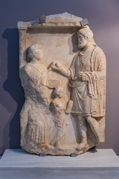 Hellenistic gravestone archmus Heraklion