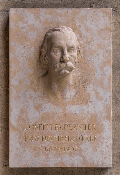 Josef Maria Pernter (Nr. 34) Bust in the Arkadenhof, University of Vienna-3835-HDR-Bearbeitet