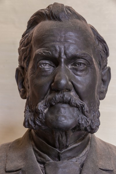 Josef Unger (Nr. 65) bust (bronce) in the Arkadenhof, University of Vienna-9333