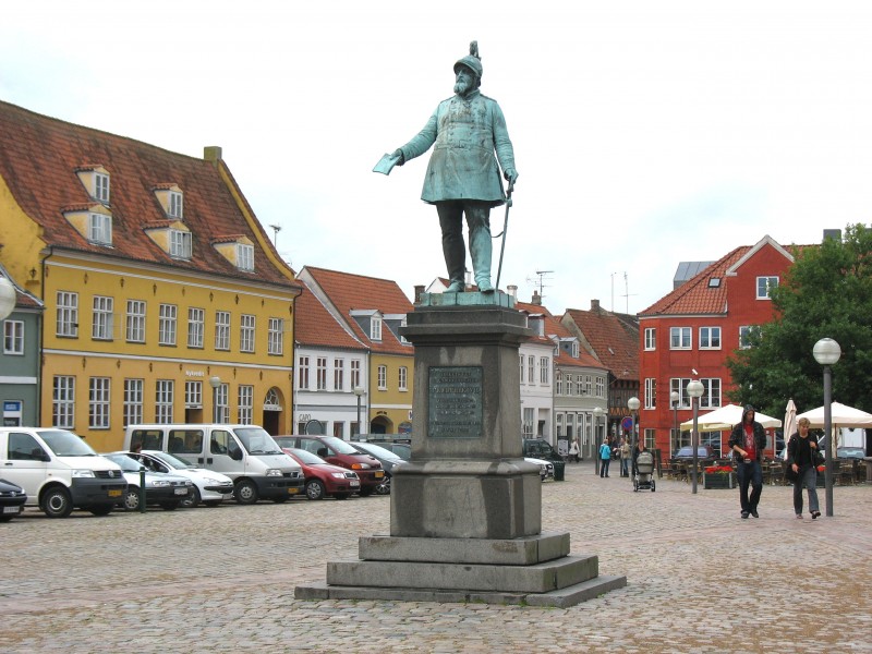 KÃ¸ge - statue af Frederik 7. - Torvet