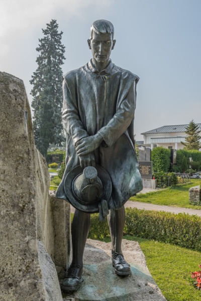 Klagenfurt Annabichl Friedhof Koschat-Grabstaette Skulptur Lesachltaler 28082016 3890