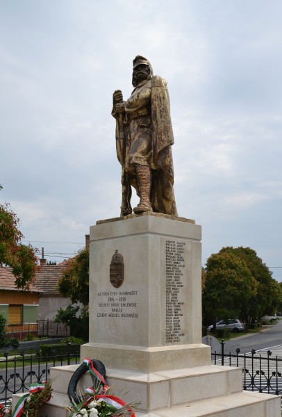 Lébény - WWI memorial