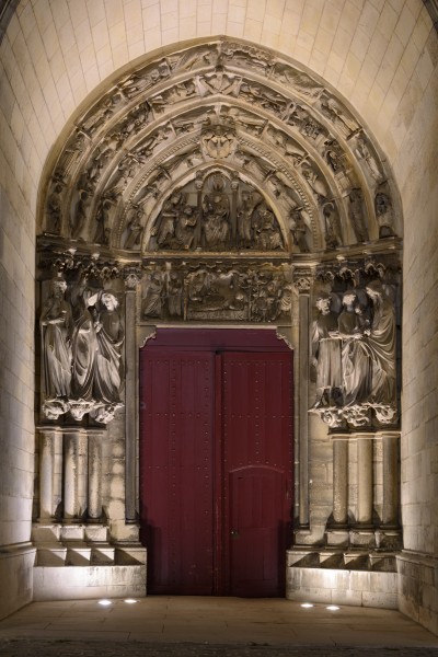 Laon Cathedral Left Side Portal (Night) 01