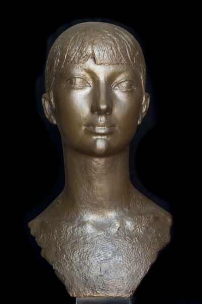 Mademoiselle Brunet bronze vue de face Prix Despiau 1970 Sculpteur André Bourroux