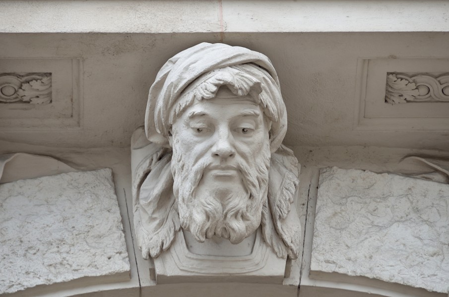 Main building of the Kunsthistorisches Museum - keystone main entrance