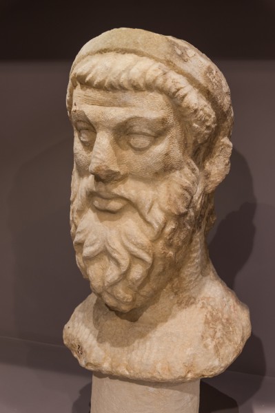 Marble unfinished sculpted head archmus Heraklion
