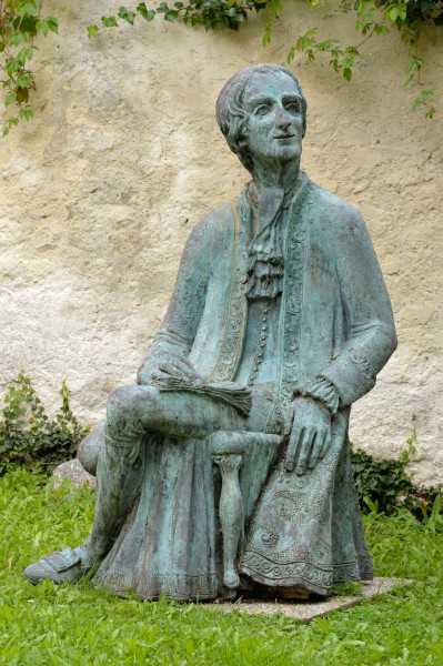 Millstatt Stiftgasse Plastik des Lorenzo da Ponte 16082014 557