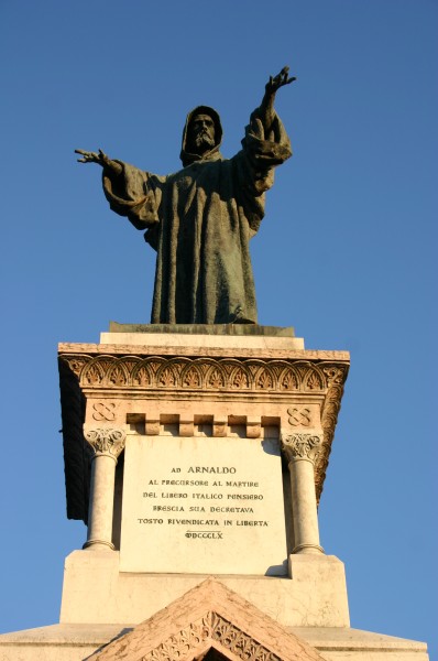 Monumento ad Arnaldo da Brescia