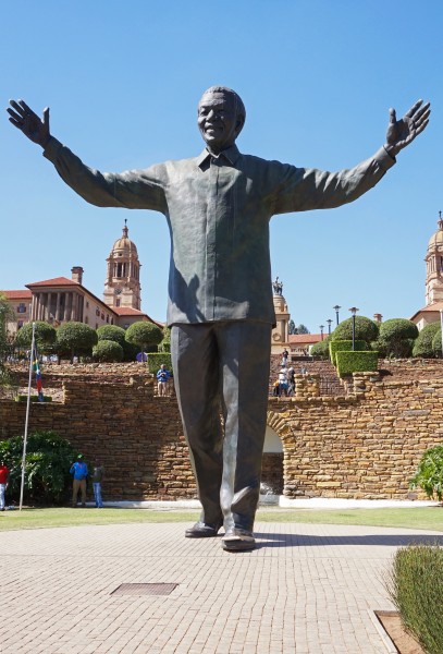 Nelson Mandela statue, Union Buildings 03