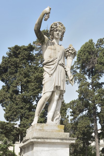 Piazza del Popolo statua di Bacco con cornucopia Roma