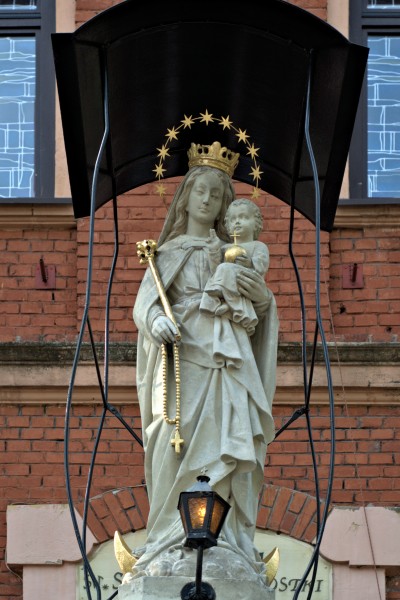 PL-PK Mielec, figura Matki Bożej z Dzieciątkiem Jezus 2016-07-23--17-05-48-003