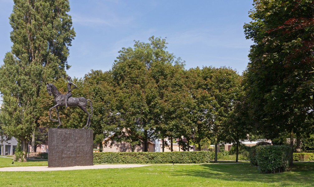 Rhoon, sculptuur bij de Dorpsdijk-Korhoenlaan foto2 2015-08-02 16.19