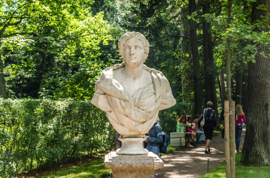 Sculpture in the Lower Park of Peterhof 01