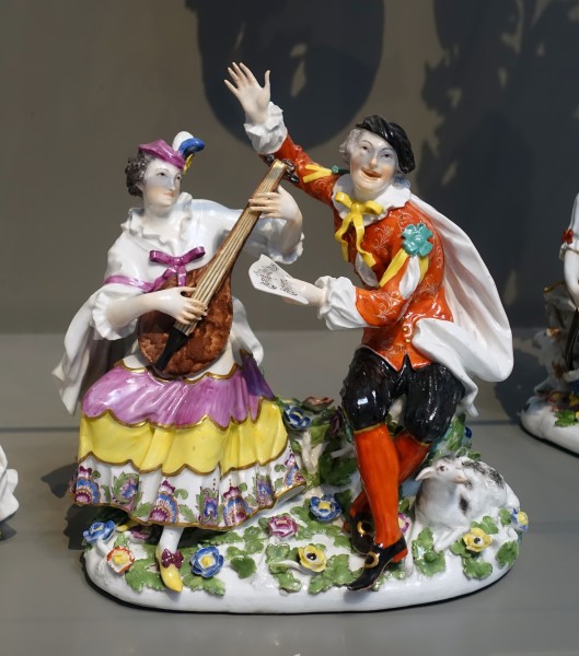 Shepherd musicians, Johann Joachim Kaendler, Meissen Porcelain Factory, c. 1744, hard-paste porcelain - Wadsworth Atheneum - Hartford, CT - DSC05464