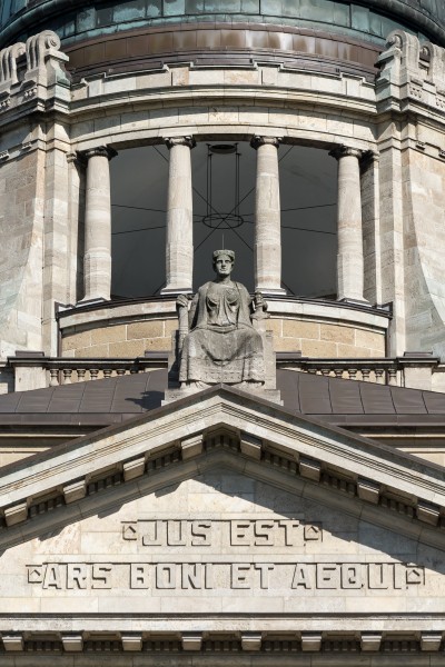 Sievekingplatz 2 (Hamburg-Neustadt).Hanseatisches Oberlandesgericht.Justitia.2.12621.ajb
