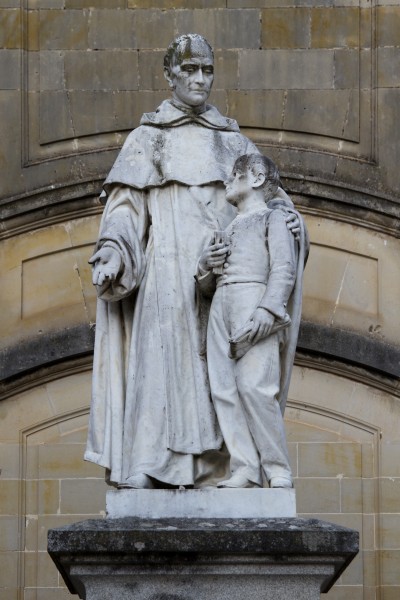 Sorèze - statue de Lacordaire