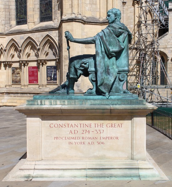 Statue Constantin 1er York 2
