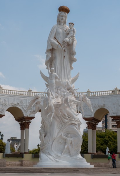 Statue in honor of Our Lady of Chiquinquirá
