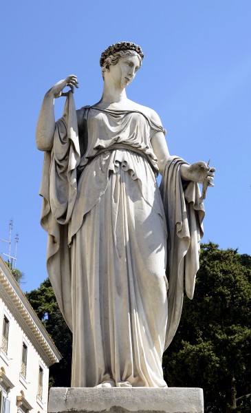 Statue in Piazza del Popolo4