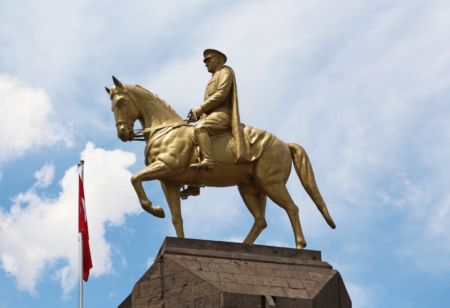 Statue of Atatürk, Kayseri