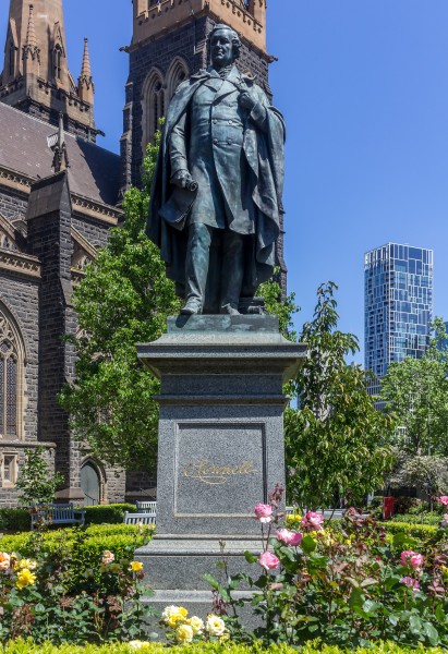 Statue of Daniel O'Connell, St Patrick's Cathedral, Melbourne, 2017-10-29