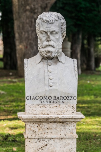 Statue of Jacopo Barozzi da Vignola