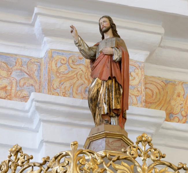 Statue of Jesus in the San Antone church Urtijëi