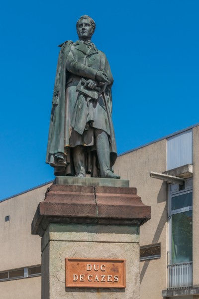 Statue of the duke Decazes 02