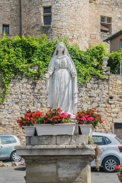 Statue of Virgin Mary in Salvagnac-Cajarc 01