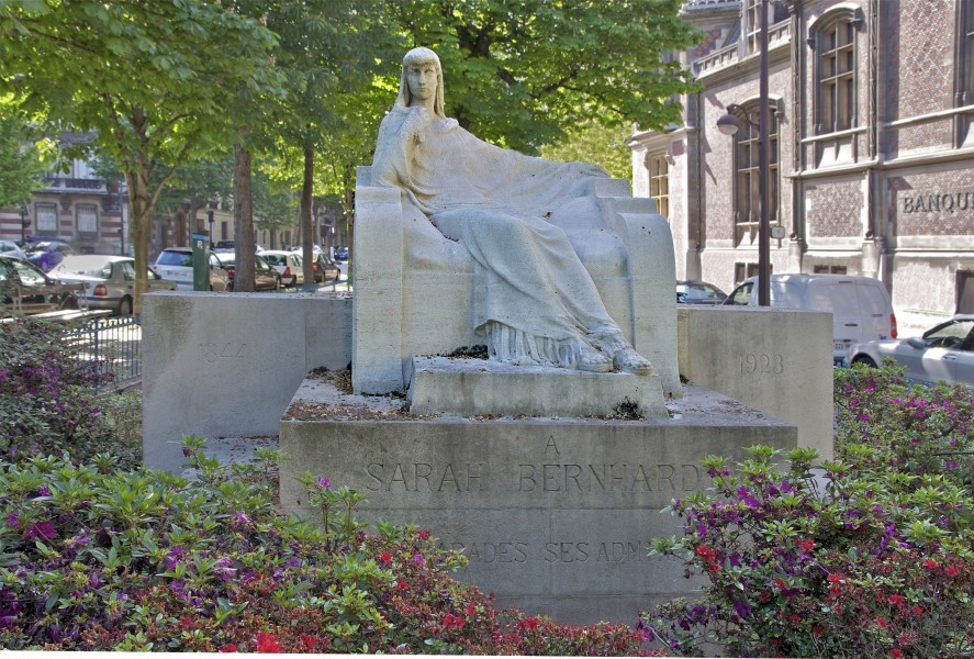 Statue Sarah Bernhardt François Sicard Paris