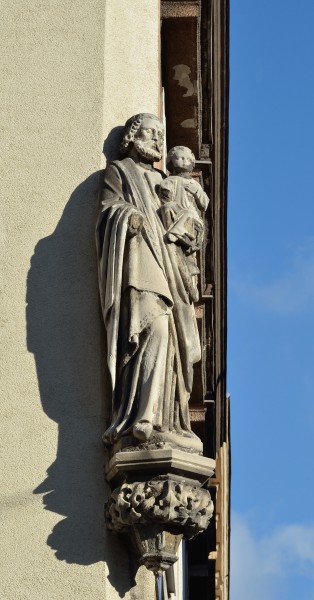 Statues of Holy Family at Kranzgasse - Herklotzgasse 05, 15th, Vienna
