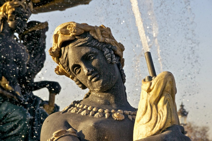 Tête de néréide Fontaine des mers Concorde Paris