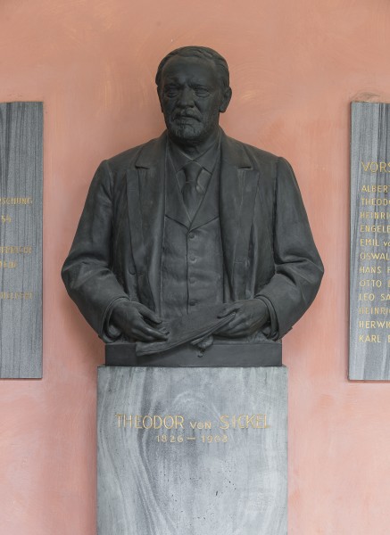 Theodor von Sickel (1826-1908), Nr. 103 halfstatue (bronce) in the Arkadenhof of the University of Vienna-2488