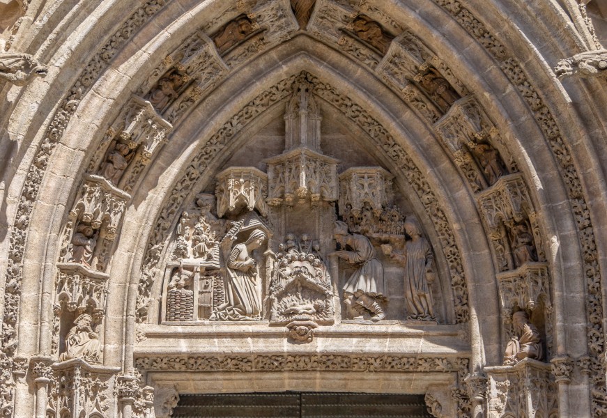 Tympan Portail de San Miguel cathédrale Seville Spain