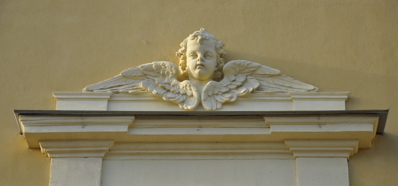 Un des anges sur les fenêtres de la cathédrale Pierre-et-Paul