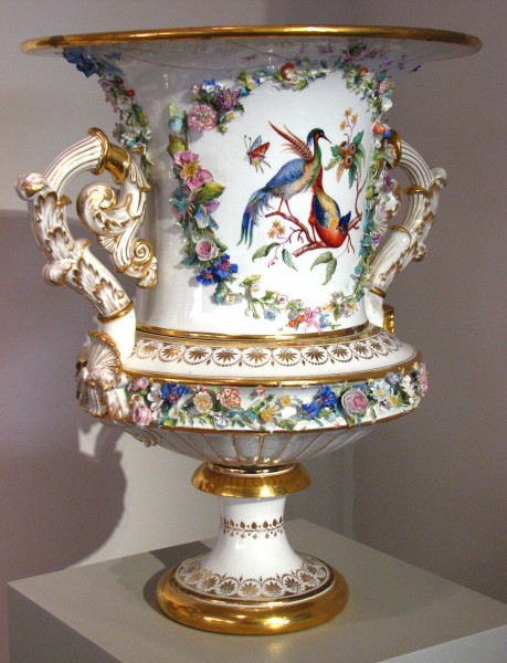 Vase with floral decoration 