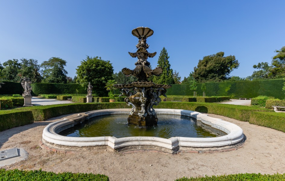 Venetian fountain, Lednice, Czech Republic 09