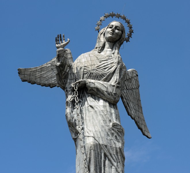 Virgen de Quito Panecillo Detalle