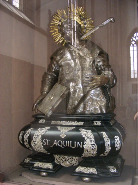 Würzburg - Marienkapelle, Silberbüste des Hl. Aquilin