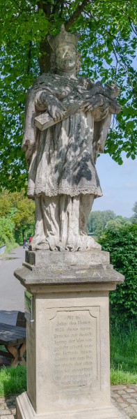 Warburg-Nepomuk-Denkmal